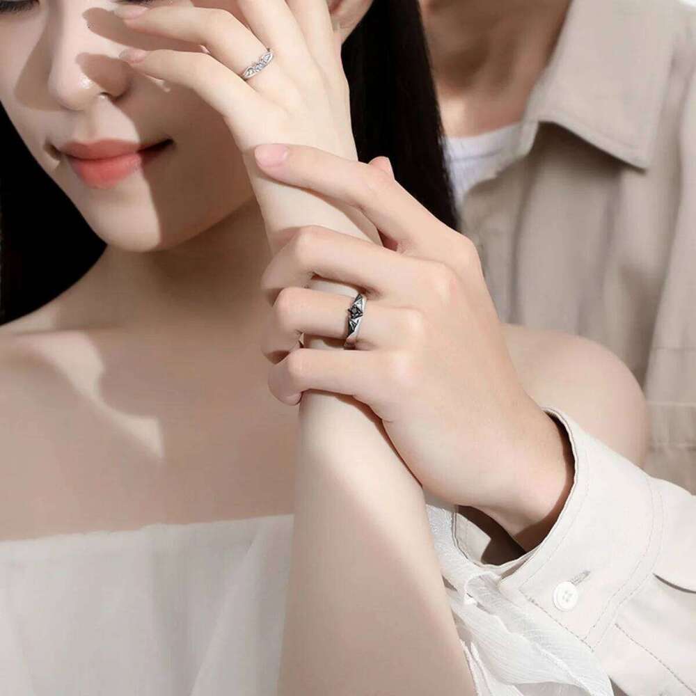 2Pcs/Set Dainty Black White Zircon Angel Demon Wings Couple Rings For Women Men Romantic Crystal Wing Finger Ring Lover Jewelry W260311