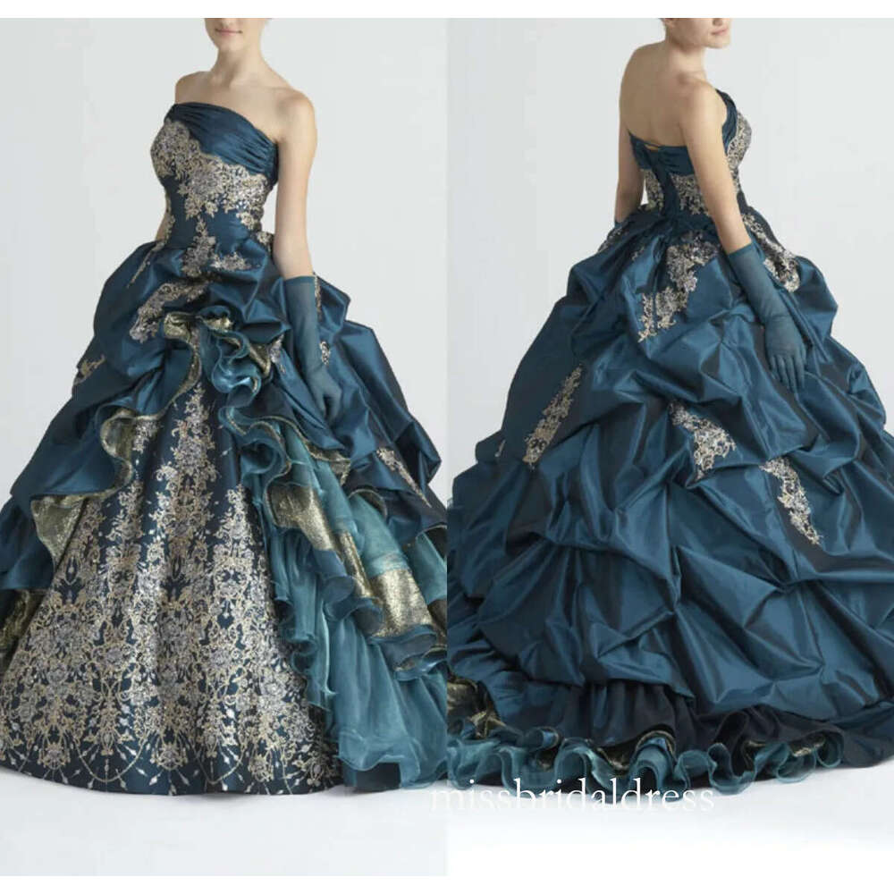 Stella De Libero Vintage Ball Gown Dresses With Gloves Appliques Tulle Applicants Tiered Skirts Bridal Sweep Train Ruffle Noble Wedding Dress D0312