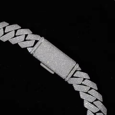 VVS1 Moissanite 20mm Cuban Linked Luxury Chain Fashionable Necklaces