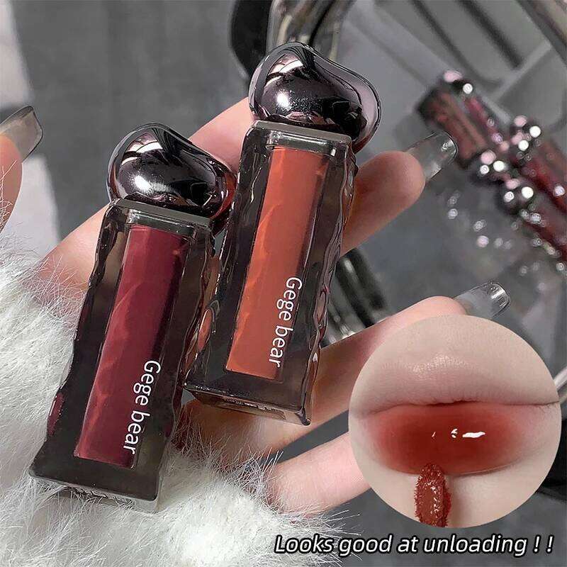 Gege bear Glacier Moisturizing Lip Gloss is moisturizing, lightweight, easy to color, mirror finish lip gloss W260311