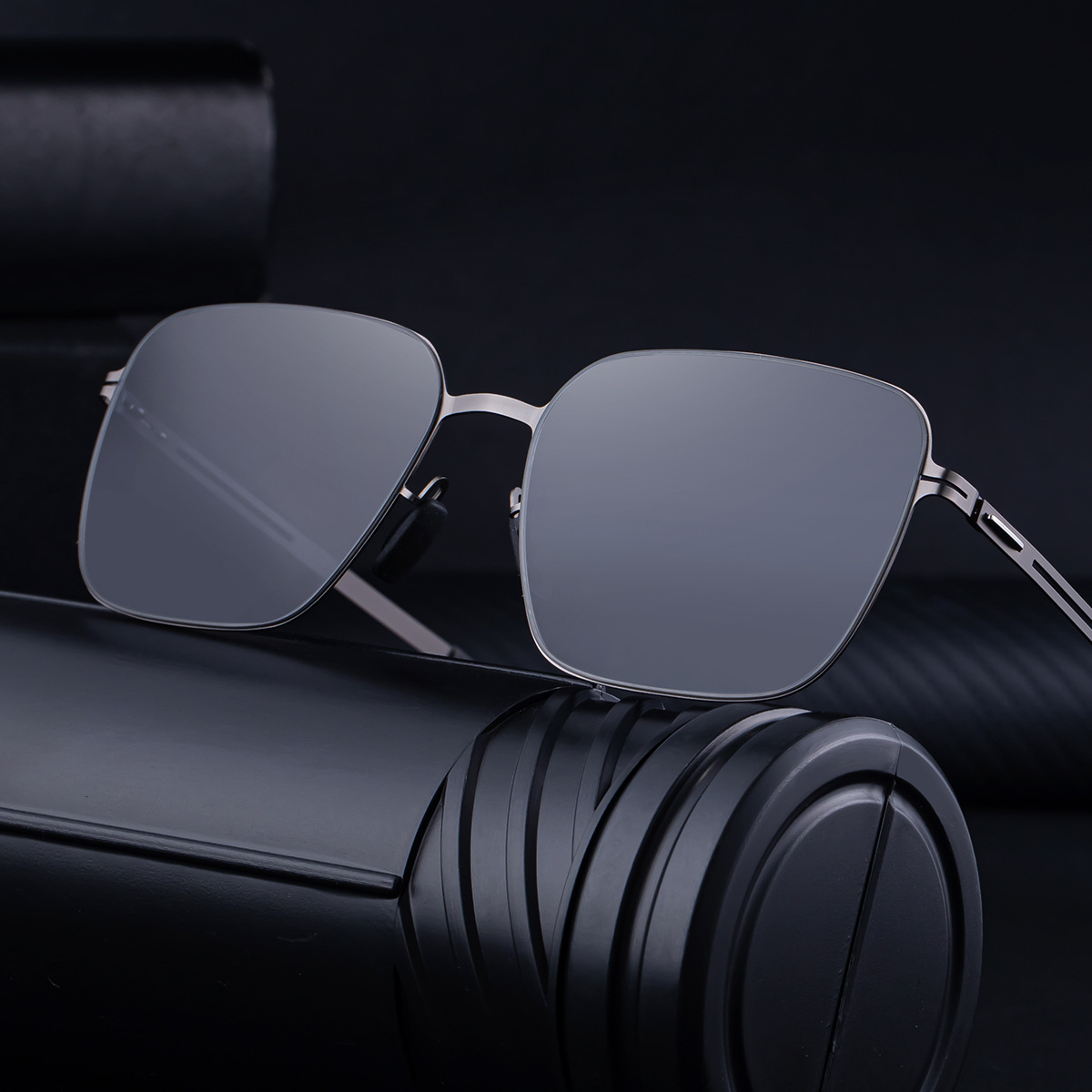 2026 New Fashion Square Frame Polarized Sunglasses for Men, Nylon Lenses, Outdoor Sun Protection Sunglasses,