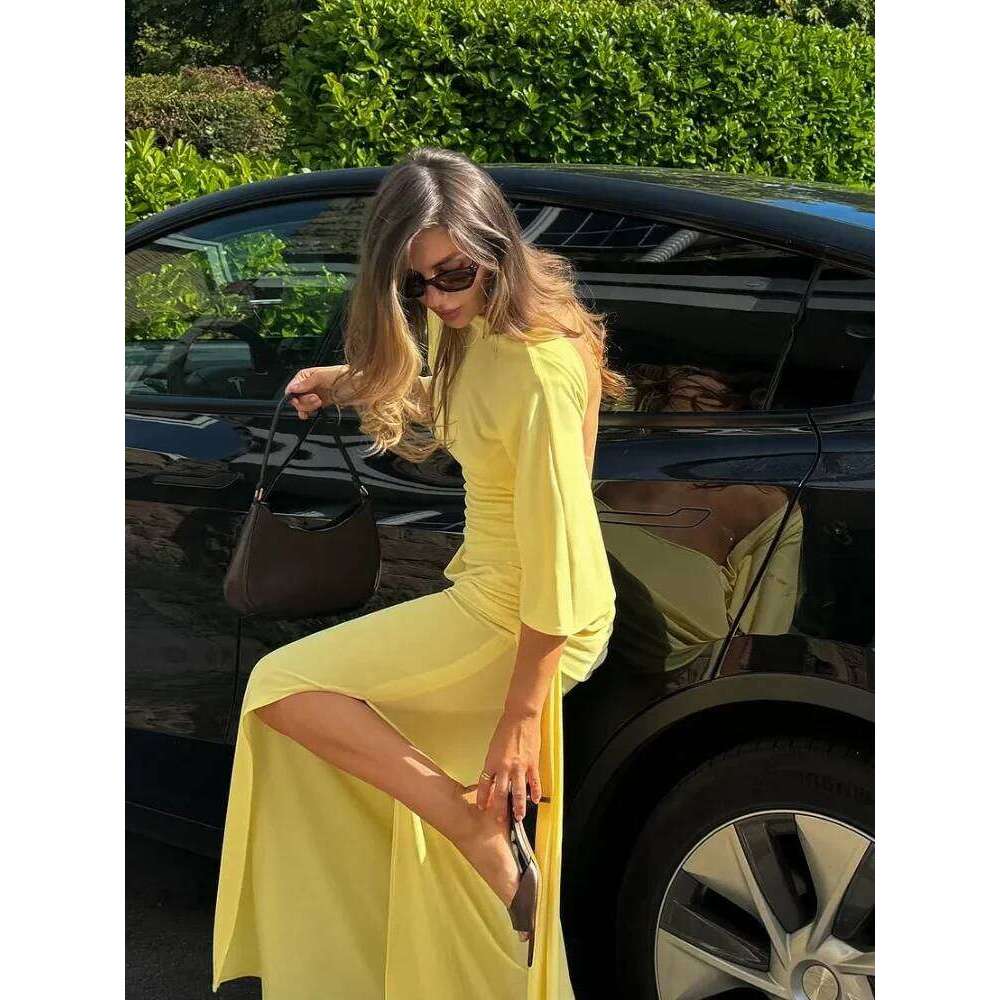 Women's Solid Yellow Backless Maxi Dress Elegant Split Slim Fit Pleated Half Sleeve Long Dresses 2025 High Street Summer Gowns C260312