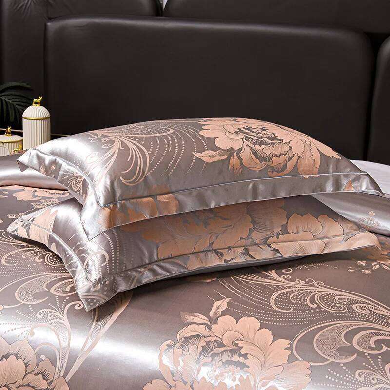 New 4Pcs European Satin Jacquard Bedding Four Season Universal Skin Friendly Cozy Duvet Set Double Couple Size Bedclothes H260312