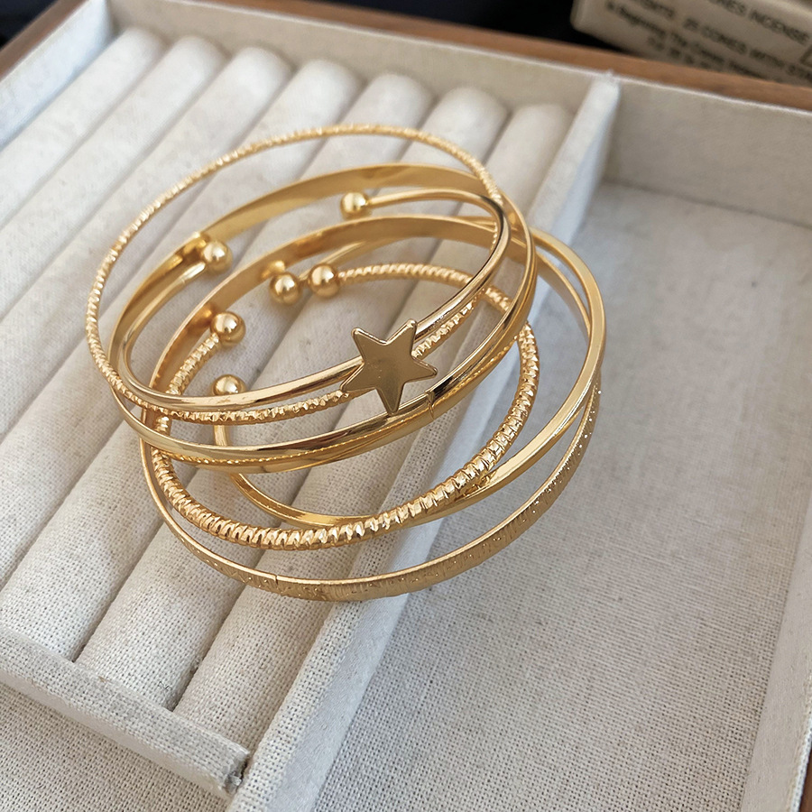 European and American cross-border five-pointed star open unique trendy fashion metal style bracelet, designer niche jewelry for women