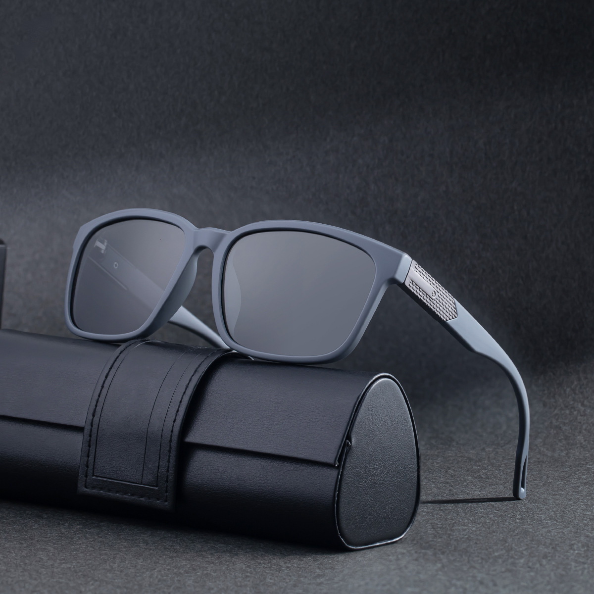 2026 New Fashion Square Frame Polarized Personalized Retro Outdoor Driving Sun Protection Sunglasses for Men,
