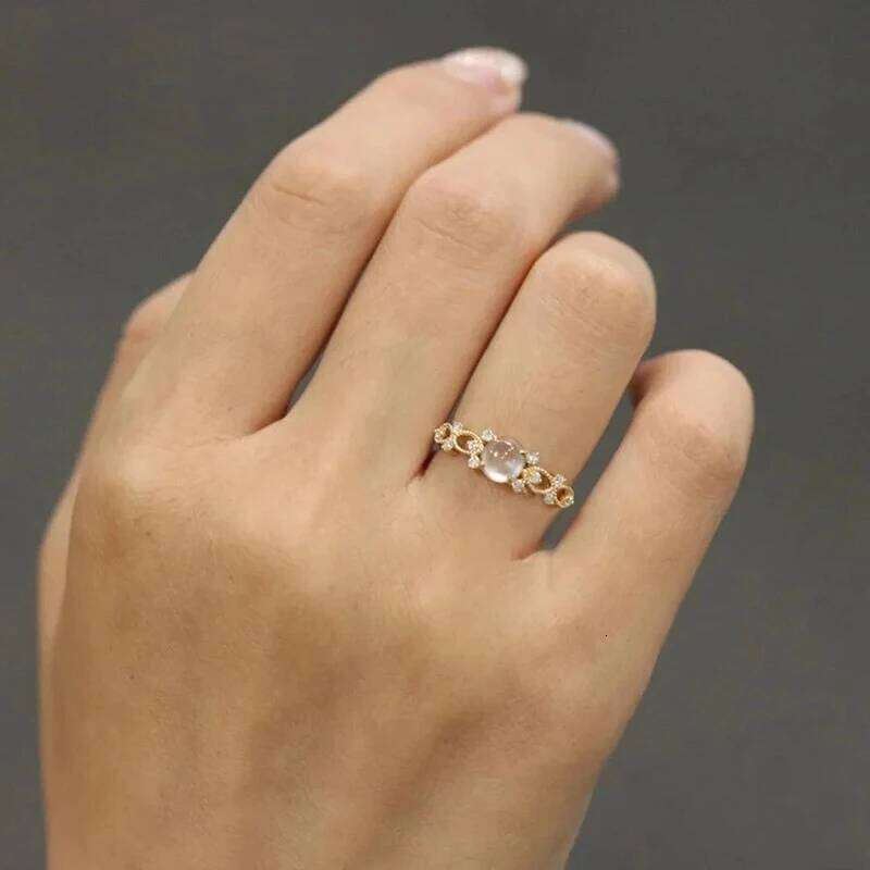 Huitan Trendy Imitation Opal Series for Women Exquisite Hollow Gold Color Finger Rings Wedding Party Aesthetic Jewelry Hot H260312