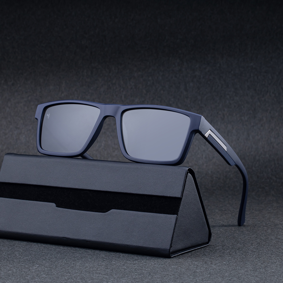 2026 New Fashion Square Polarized Small Frame Personalized Outdoor Trendy Sun Protection Sunglasses for Men