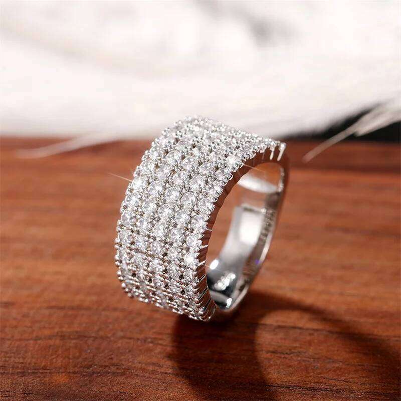 Huitan 5 Lines Crystal Cubic Zirconia Women for Wedding Simple Stylish Design Trendy Female Rings Sparkling Jewelry H260312