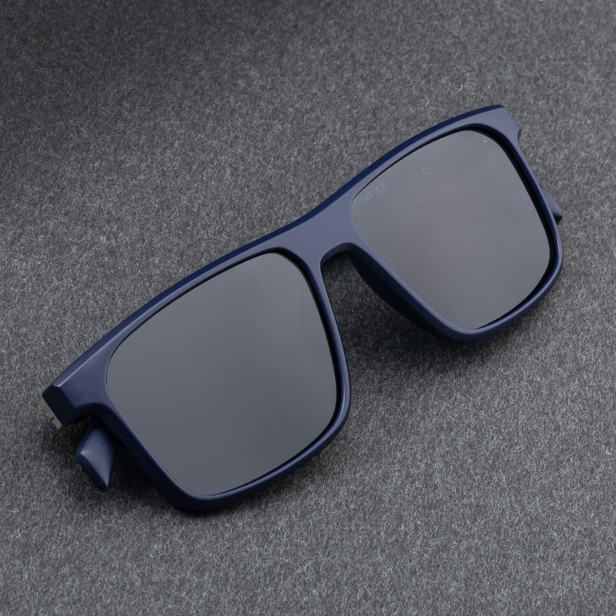 2026 New European American Fashion Square Frame Polarized Foldable Temple, Trendy and Unique Sun Protection Sunglasses for Men,