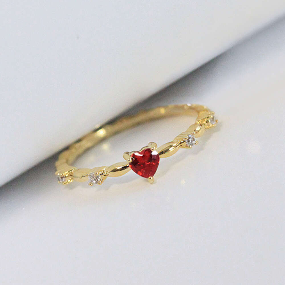 New Rings Designer Ring for Women Fairy Style Elegant Red Zircon Heart Romantic Heart Shaped Index Finger Ring
