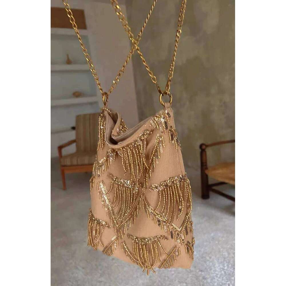 Fashion Dinner Women's 2025 Spring New Sequined Fringed Portable Shoulder Versatile Elegant Messenger Bag