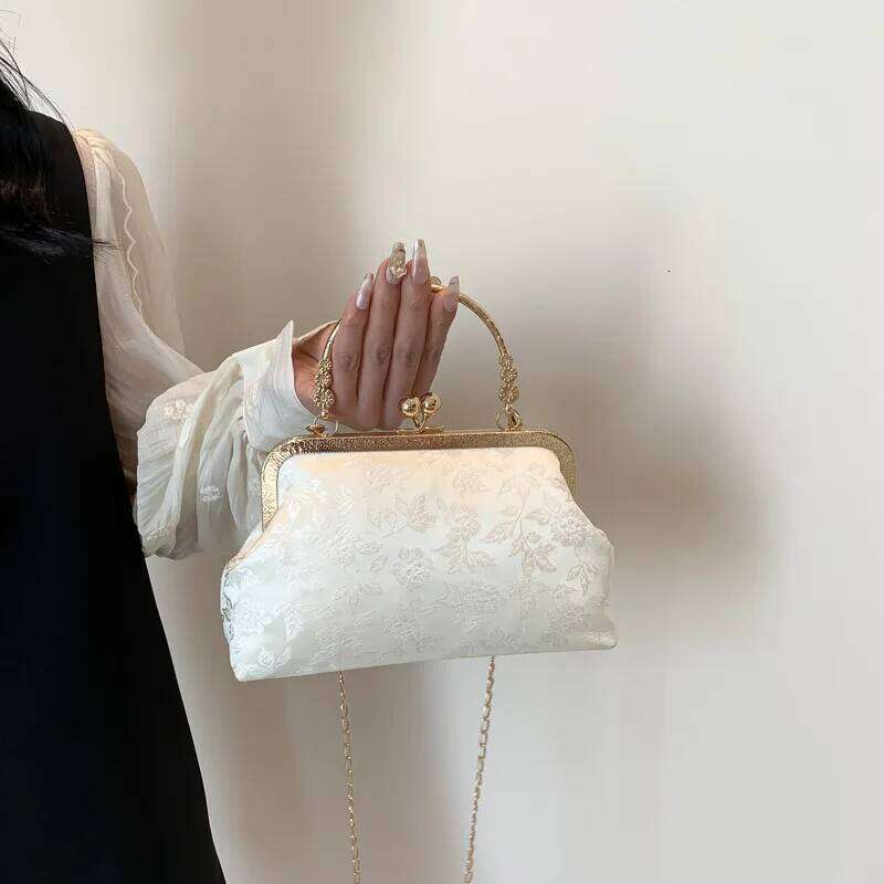 Clasp Frame Embroidery Chinese Style Purse Large Capacity Hanfu Shell Handbag Polyester Luxury Ladies Clutch Bag Girls tote bag shoulder bag Xiu Lai S
