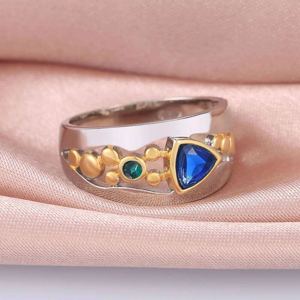 Huitan Women Ring Jewelry Unique Triangular Green Stone Anniversary for Female Mothers Birthday Gift Fashion Finger Rings H260312