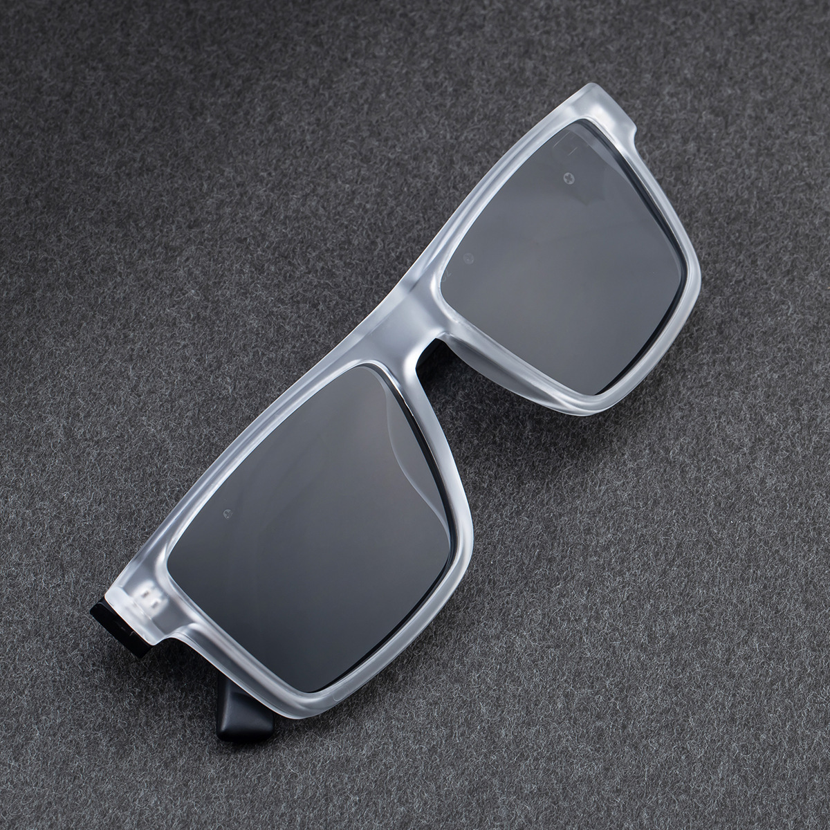 2026 New Fashion Square Polarized Small Frame Personalized Outdoor Trendy Sun Protection Sunglasses for Men