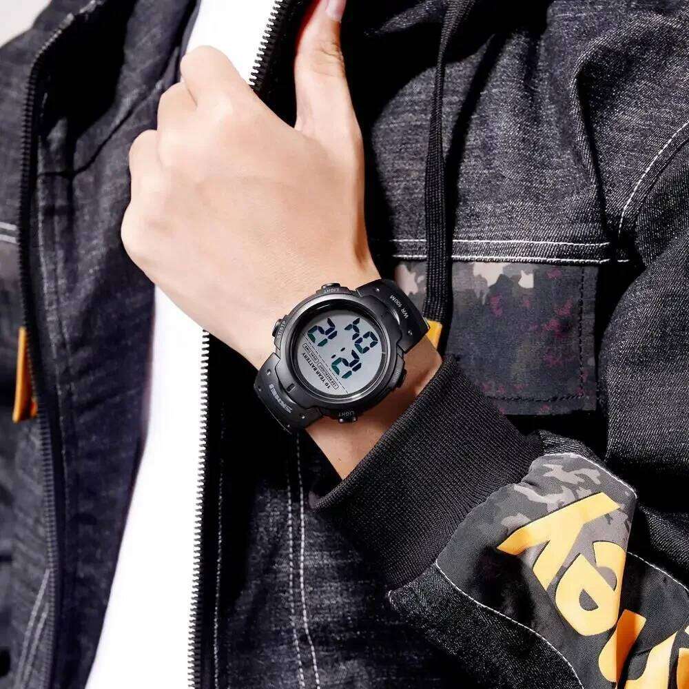 SKMEI 1560 Sports Digital Wristwatches For Men Waterproof Stopwatch Electronics Mens Watch Back Light Alarm Reloj Masculino 1251