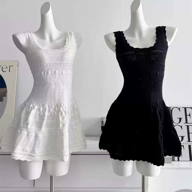2026 hollow a16 jacquard pure desire U-neck knitted vest white summer outfit new waistband vest elegant short skirt