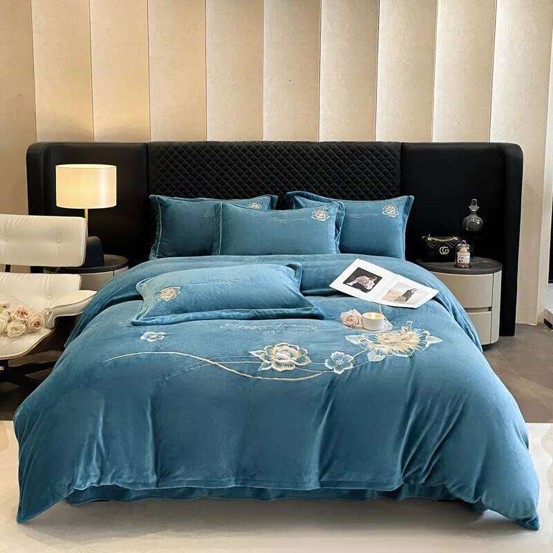 Thickened thermal embroidery four-piece winter double-sided fleece bed sheet quilt cover bedding kit H260312