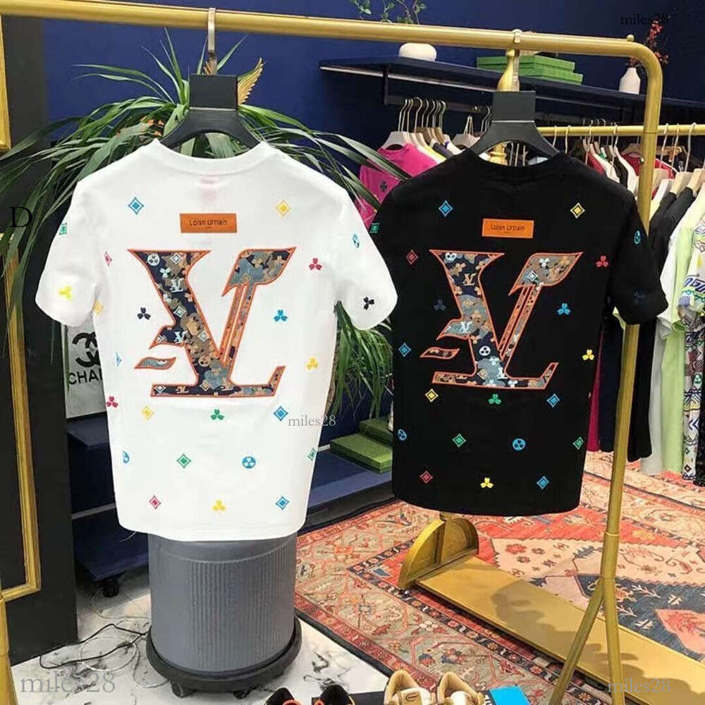 Summer trendy new men's short-sleeve T-shirt with fashionable watercolor foam print, casual and stylish slim-fit half-sleeve T-shirt