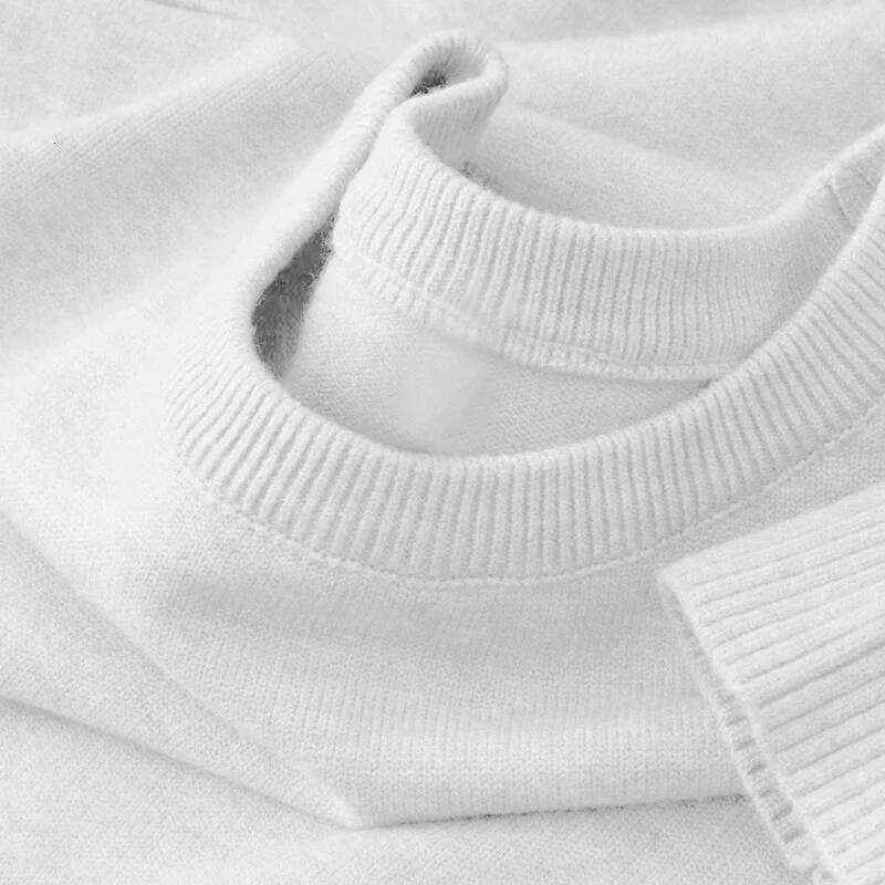 Men's Long Sleeve Knit Pullover Classic Crewneck Soft Casual Sweaters Lightweight Solid Color Sweater Men