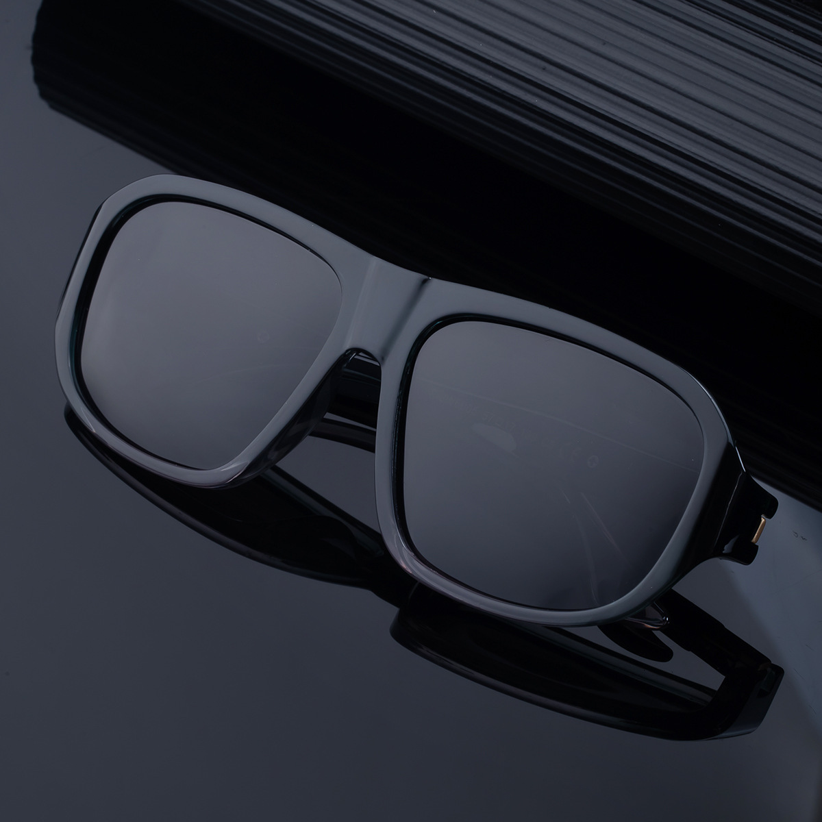 2026 New Fashion Square Frame Polarized Sunglasses Personalized Outdoor Driving Sun Protection Glasses for Men,