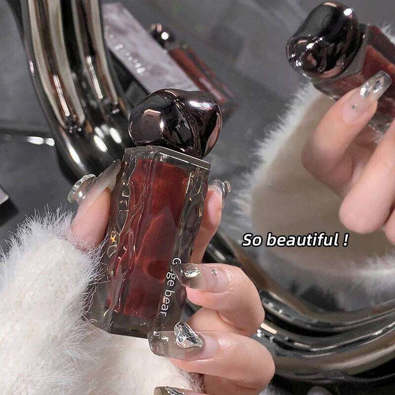 Gege bear Glacier Moisturizing Lip Gloss is moisturizing, lightweight, easy to color, mirror finish lip gloss W260311