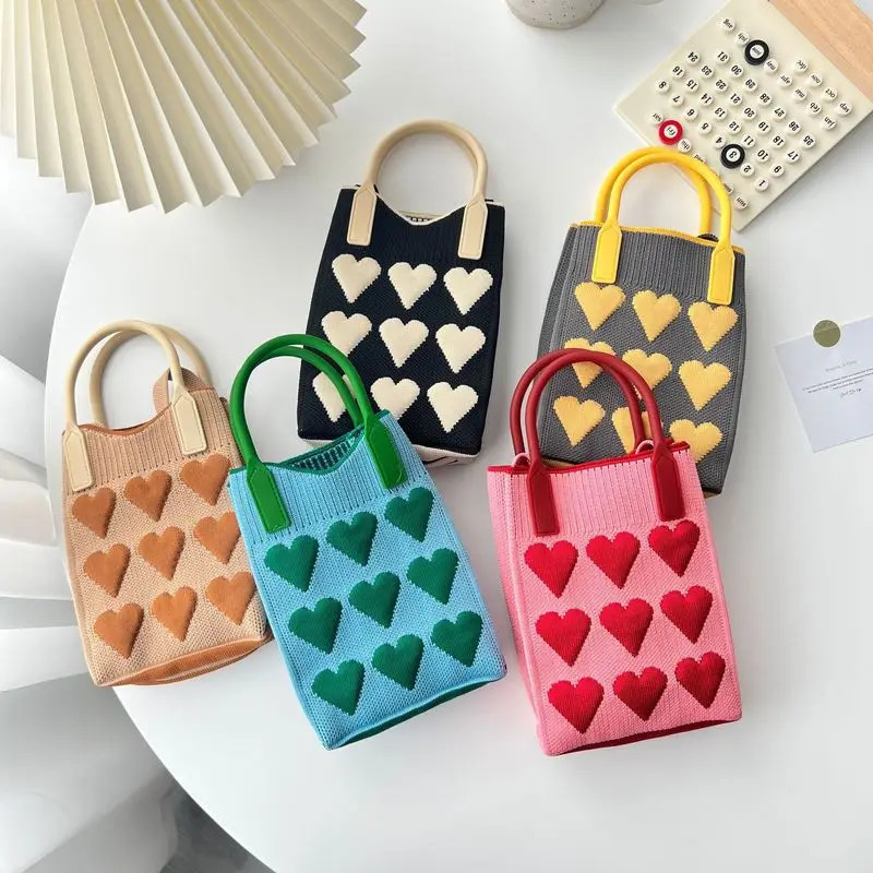 Korean Fashion Heart Knitted Mini Square Handbag for Women Small Mobile Phone Shoulder Bags Girls Cute Outdoor Crossbody 260227