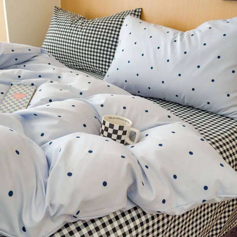 Ins Simple Blue Dot Bedding Sets 2025 New Girls Bed Sheet Four Piece With Pillowcases Dormitory Quilt Set No Filling H260312