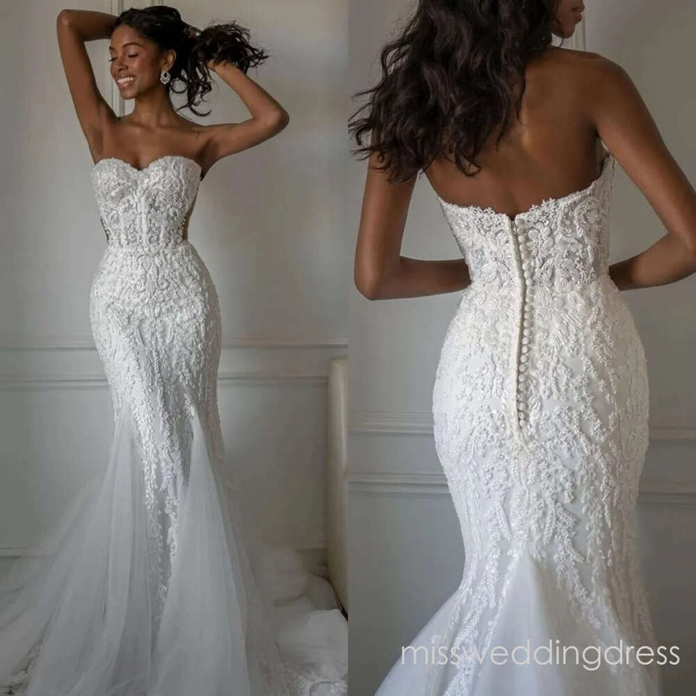 Classic Mermaid Wedding Dresses Appliques Strapless Bride Gowns Sleeveless Backless Button Customize Bridal Dress Sweep Train Vestido de novia