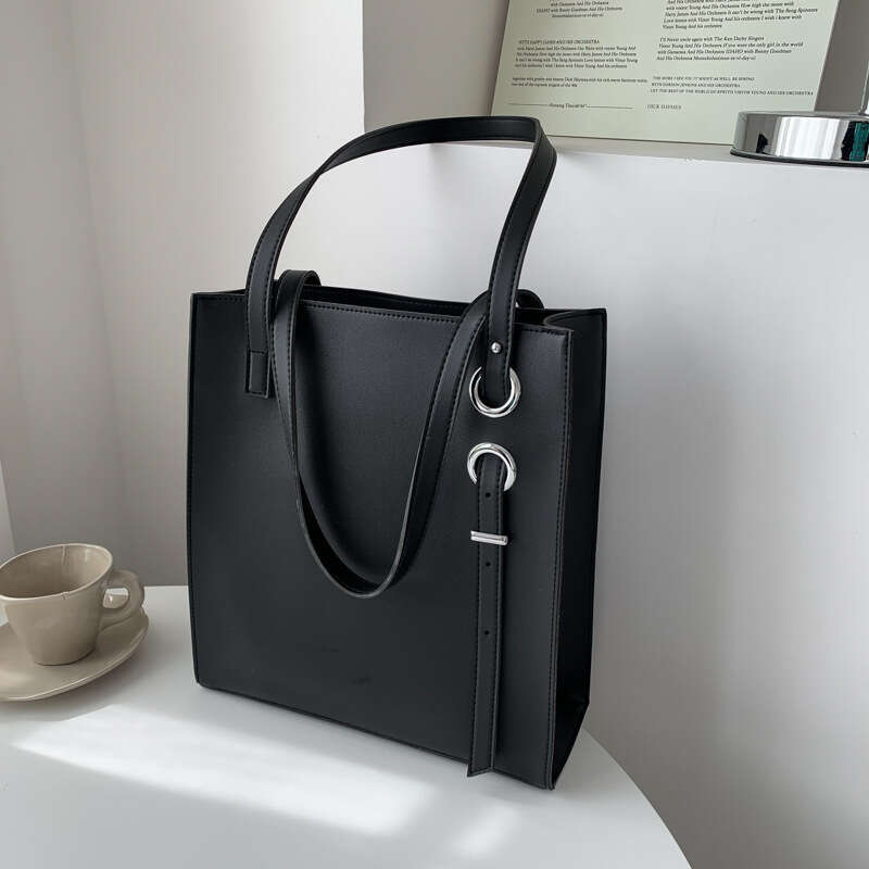 2026 spring new handbags European and American high-end niche shoulder women's large-capacity tote bags