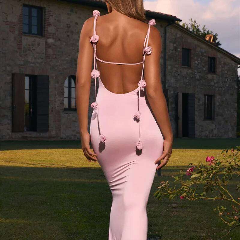 A long, strapless, three-dimensional flower-decorated halter dress with a sexy European and American evening gown C260312