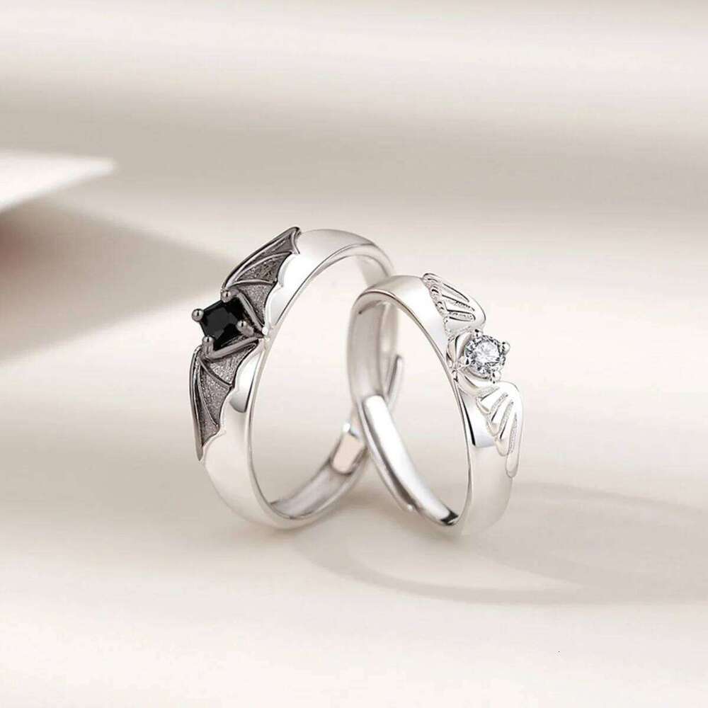 2Pcs/Set Dainty Black White Zircon Angel Demon Wings Couple Rings For Women Men Romantic Crystal Wing Finger Ring Lover Jewelry W260311