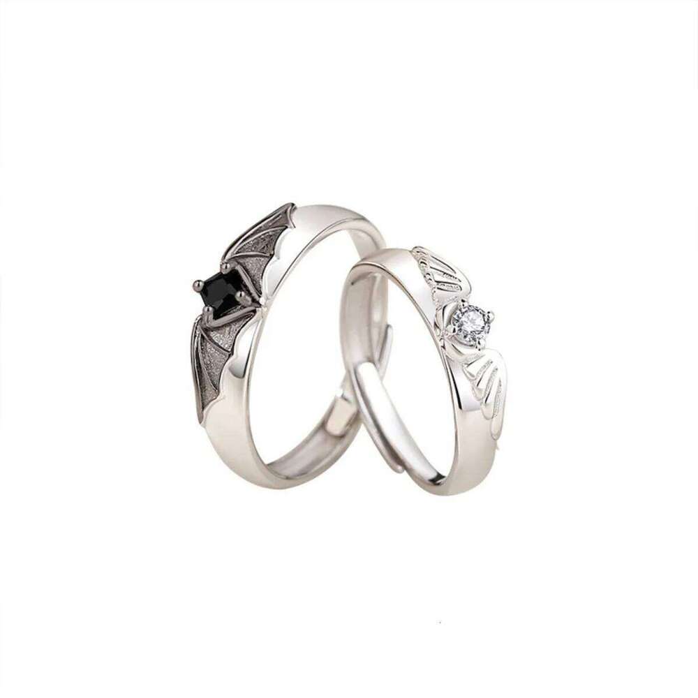2Pcs/Set Dainty Black White Zircon Angel Demon Wings Couple Rings For Women Men Romantic Crystal Wing Finger Ring Lover Jewelry W260312