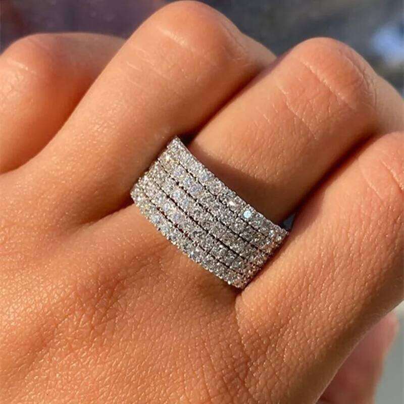 Huitan 5 Lines Crystal Cubic Zirconia Women for Wedding Simple Stylish Design Trendy Female Rings Sparkling Jewelry H260312