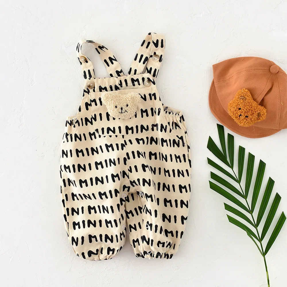 Spring Kids Baby Overalls Striped Letters Boys and Girls Suspenders Pants Big Pocket 03Y Loose Bib Infant Jumpsuit 260311