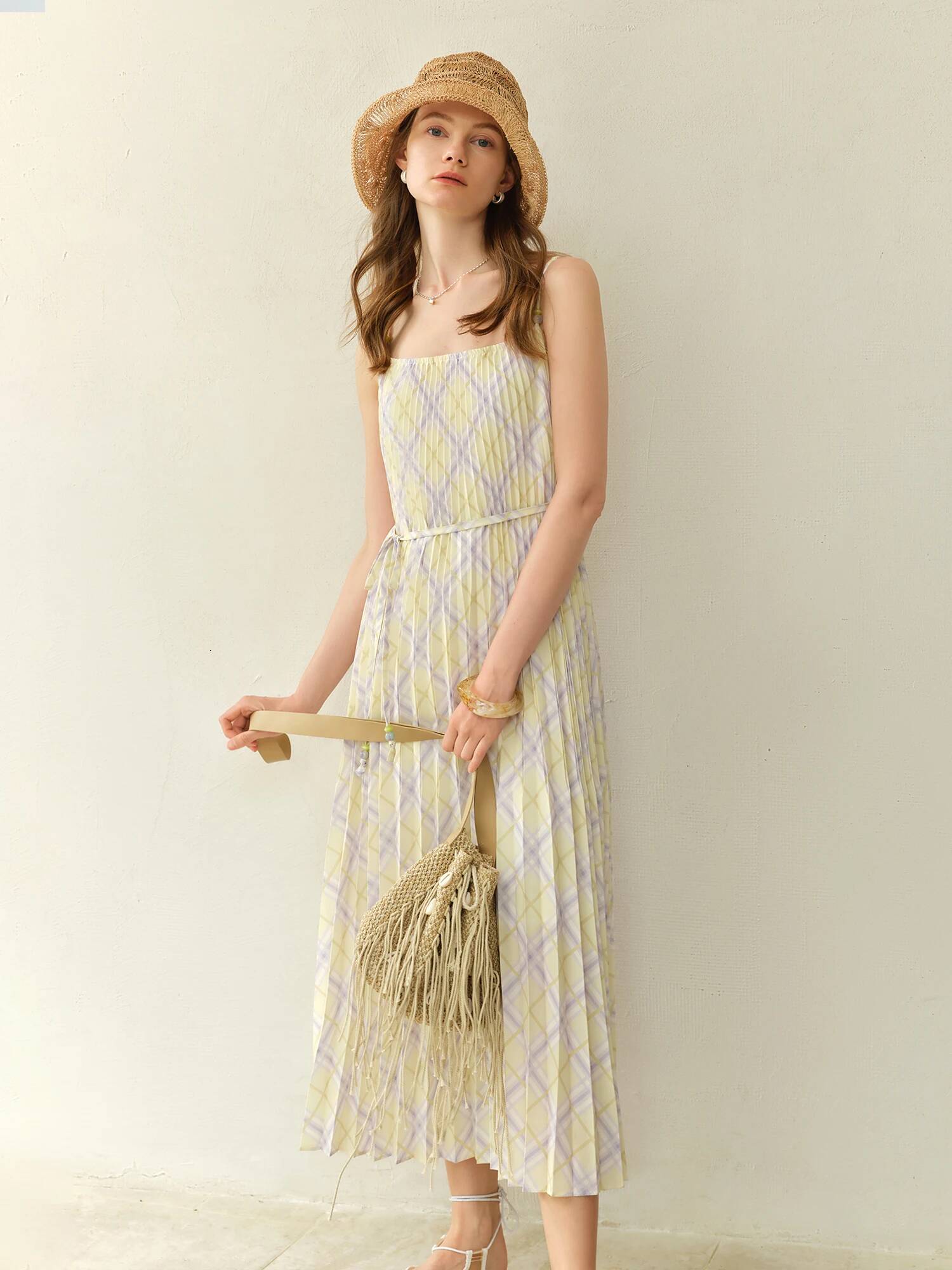 DUSHU 2025 New Arrival Plus-size Rhombus Check Strap Dress Women - Beach Resort Style, Perfect for Curvy Girls 25DS82406