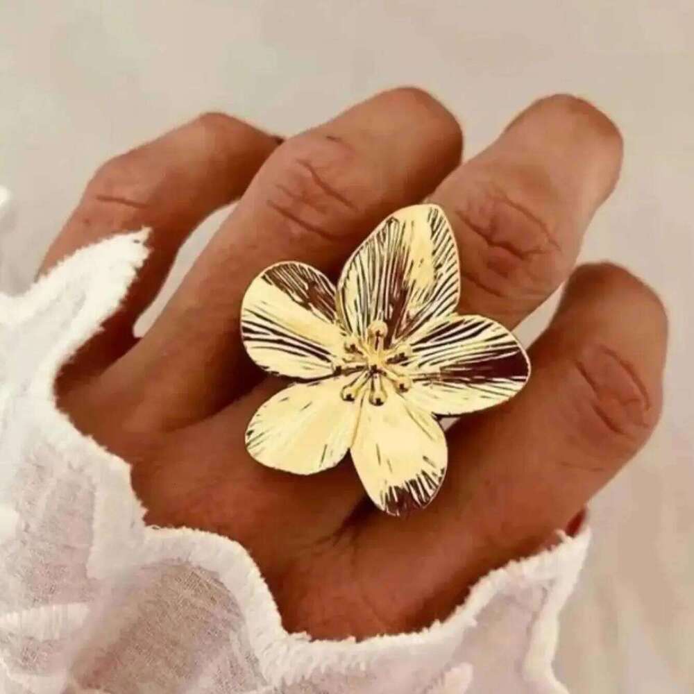 Stainless Steel Exaggerated Big Flower Rings For Women Gold Color Sunflower Finger Ring Female Fashion Aesthetic Jewelry Gift H260312