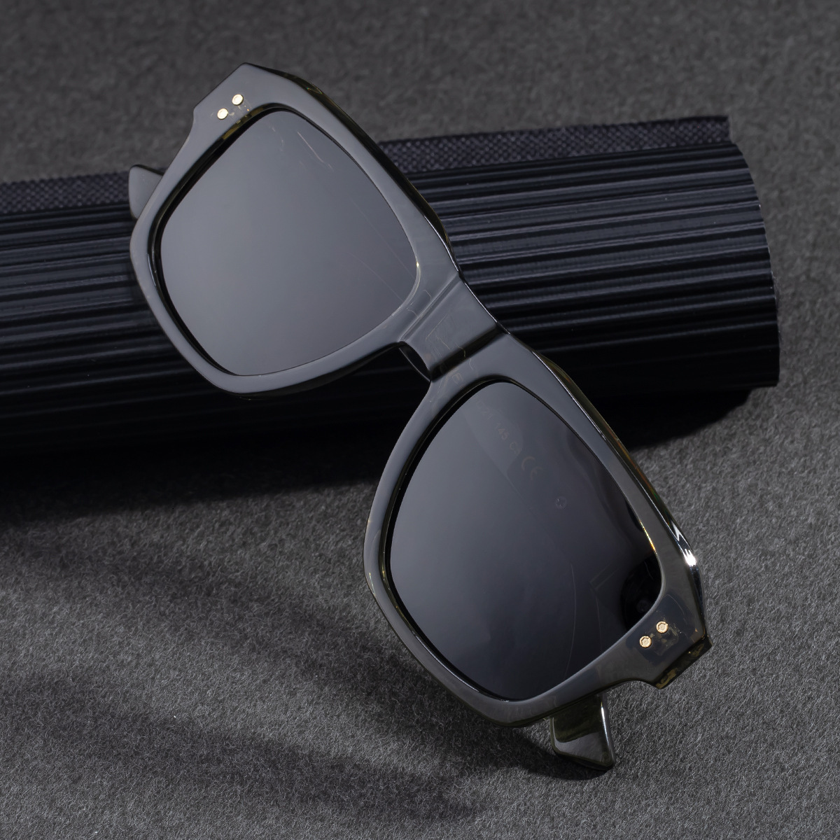 2026 New Fashion Square Frame Polarized Sunglasses Personalized Retro Driving Sun Protection Glasses for Men,
