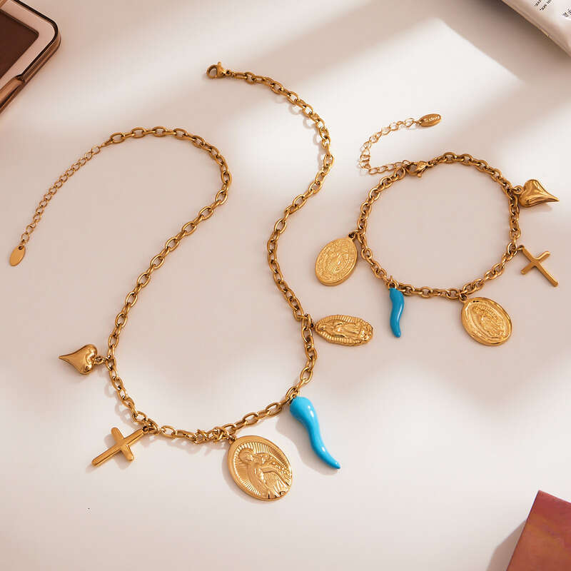 Women's Vintage Necklace Bracelet Set: Round Pendant Jesus Portrait Multi-accessory DIY Necklace Bracelet European And American Style Fashion Jew