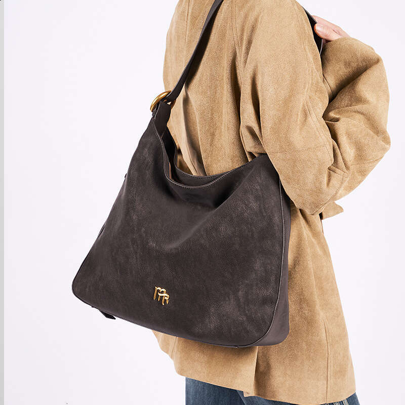 Luxury Shoulder Bags Totes Hobo Women S Single Shoulder Tote Bag Made Of Matte Cowhide Large Capacity Genuine Leather Niche Underarm High End Commuter