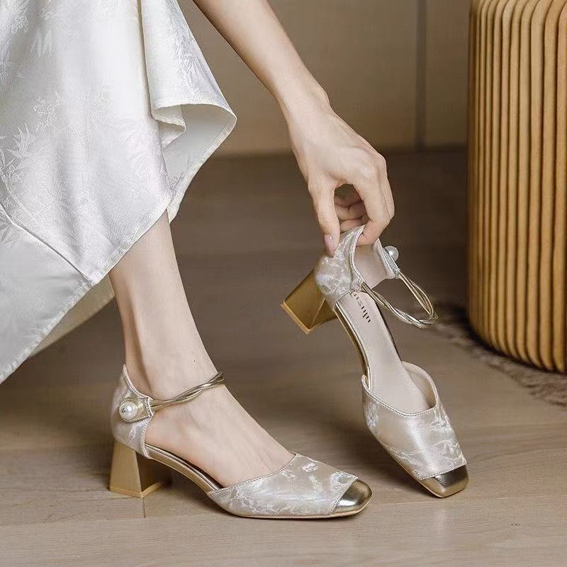 STAOXINDIKE Outdoor Recreation Fashion Low Heel Kitten Heel Fabric Red Open Strap Casual True to Size Narrow Affordable Synonyms