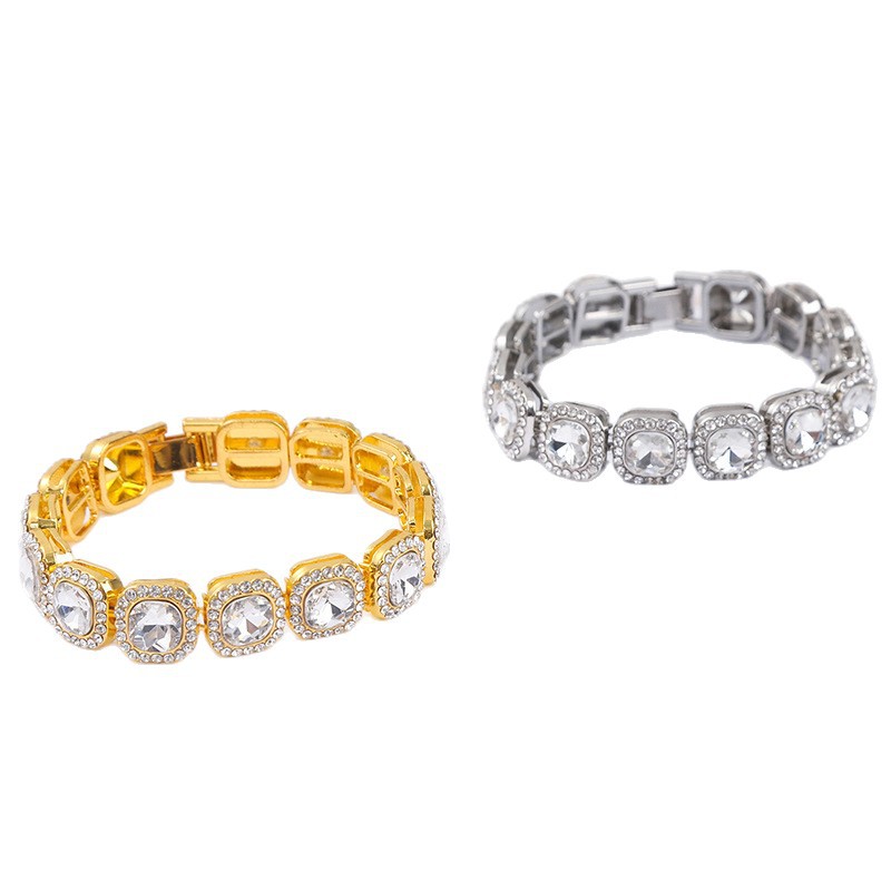 Charming Golden Halo Oval Chain Bracelet With Minimalist Design Perfect For Layering And Gift Giving Fashionable Exquisite Bracelets