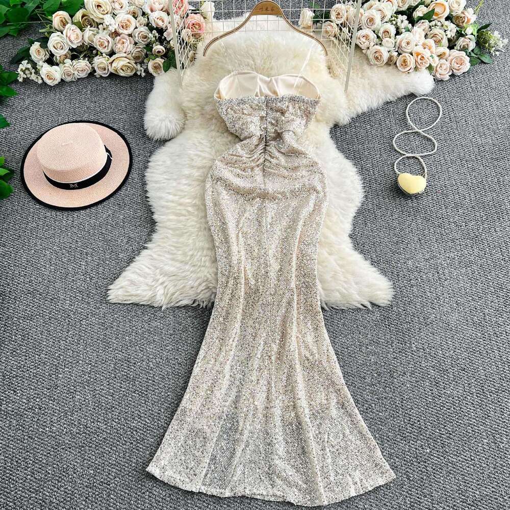 2026 Women's a22 Evening Dress Elegant and Exquisite Strapless with Ruffles, Slim Fit, Fork and Sparkling Glitter
