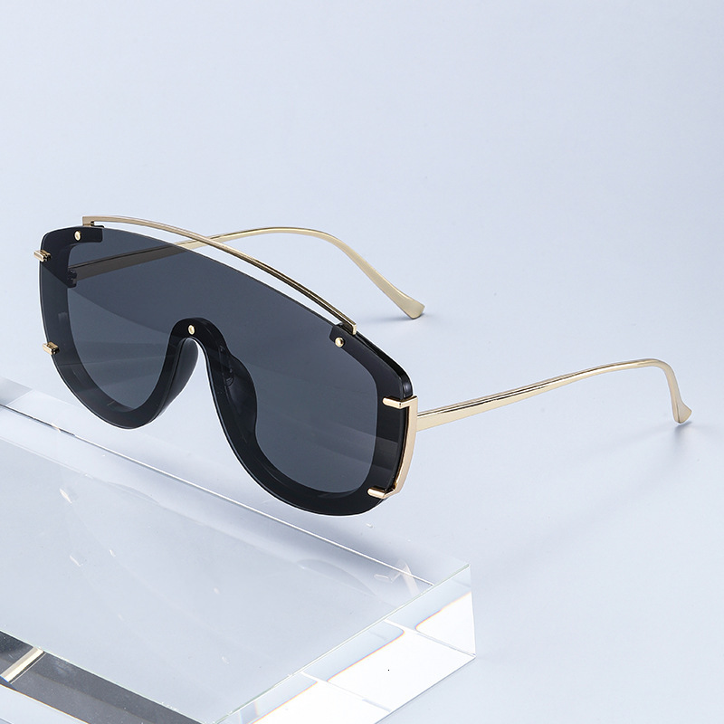 2026 New Large Frame One-piece Colorful Ins Personality Modern Fashion Internet Celebrity Sunglasses for Women