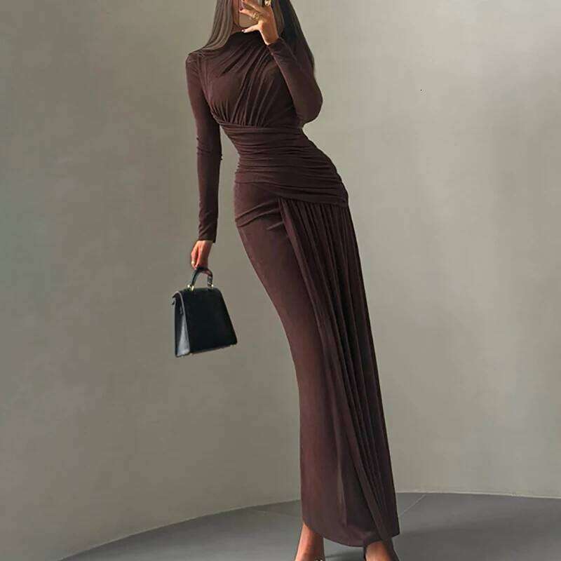 Sexy Tight Pleated Women's Party Long Casual Solid Color High Waist Commuting Dress 2025 Autumn O-neck Velvet Maxi Dresses C260312