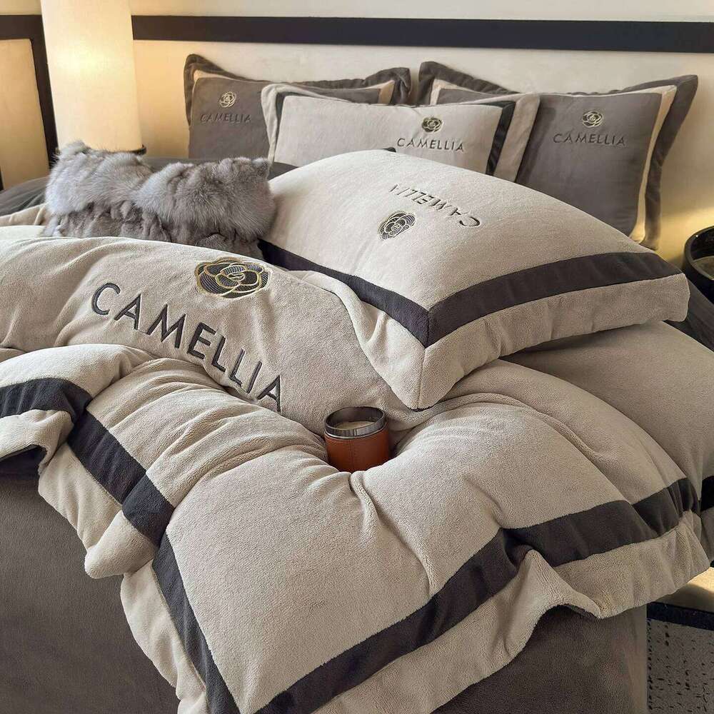 Light milk four-piece set winter fleece bed sheet quilt cover does not shed hair H260312