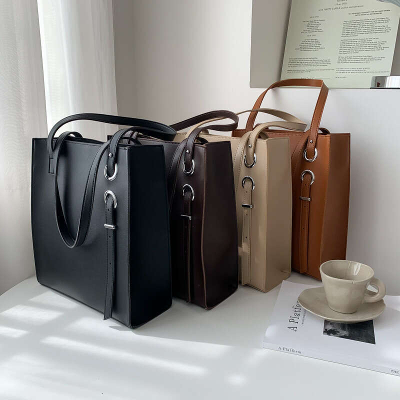 2026 spring new handbags European and American high-end niche shoulder women's large-capacity tote bags