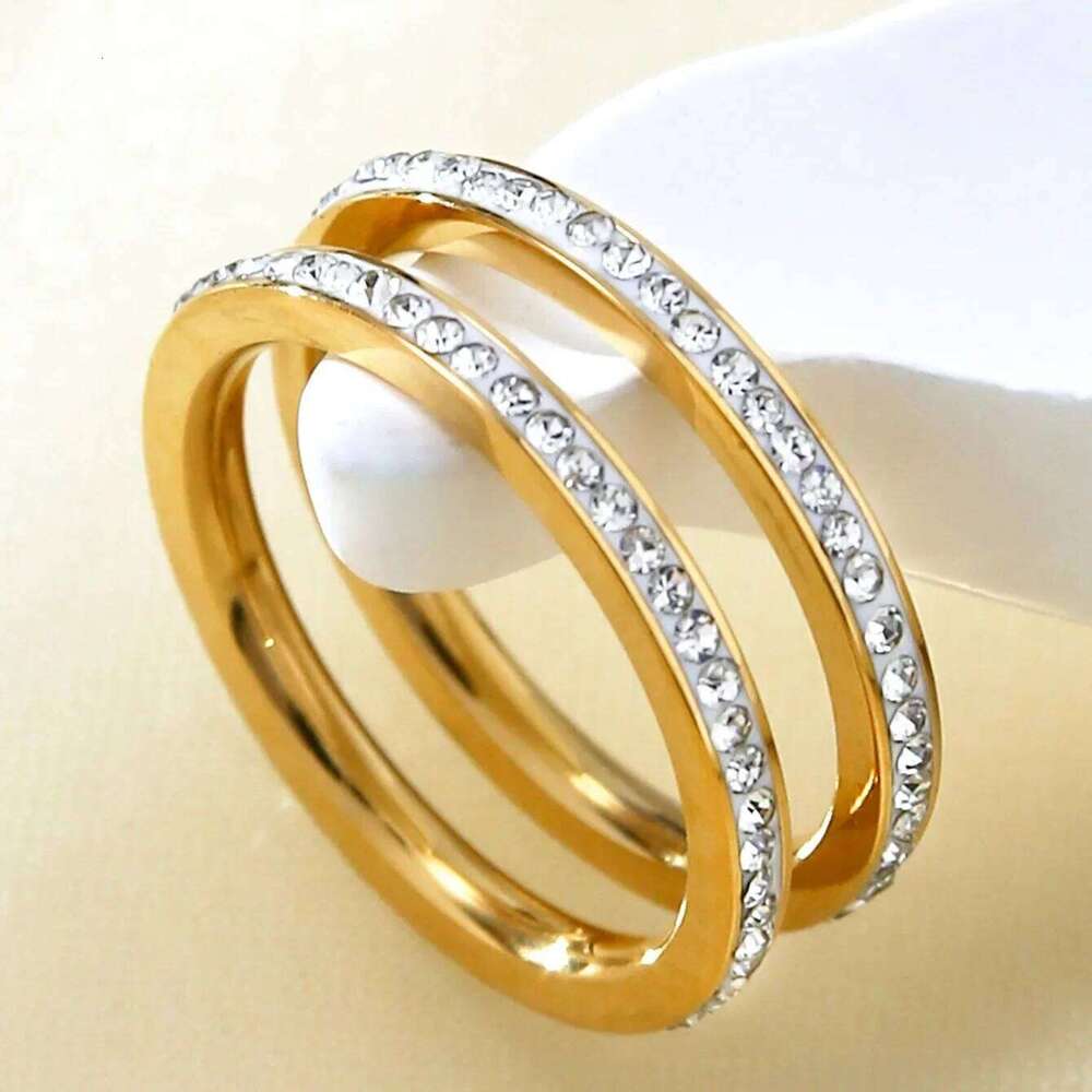 Trendy Ins Personality Niche Light Temperament Versatile Stainless Steel With Diamonds Plated 18K Gold Ring Female H260312