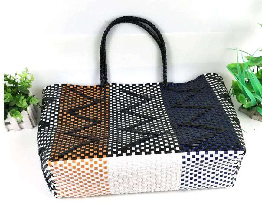 2026 Fashion Women Durable Weave Beach Woven Bucket Bag Casual Tote Handbags Bags Popular Receive Straw Plastic Braided WONST