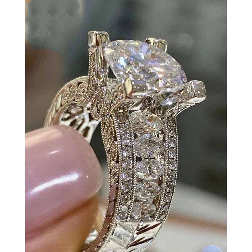 Luxurious Fashion Silver Color Wedding Rings for Women Exquisite Inlaid with White Zircon Party Engagement Ring Jewelry H260312