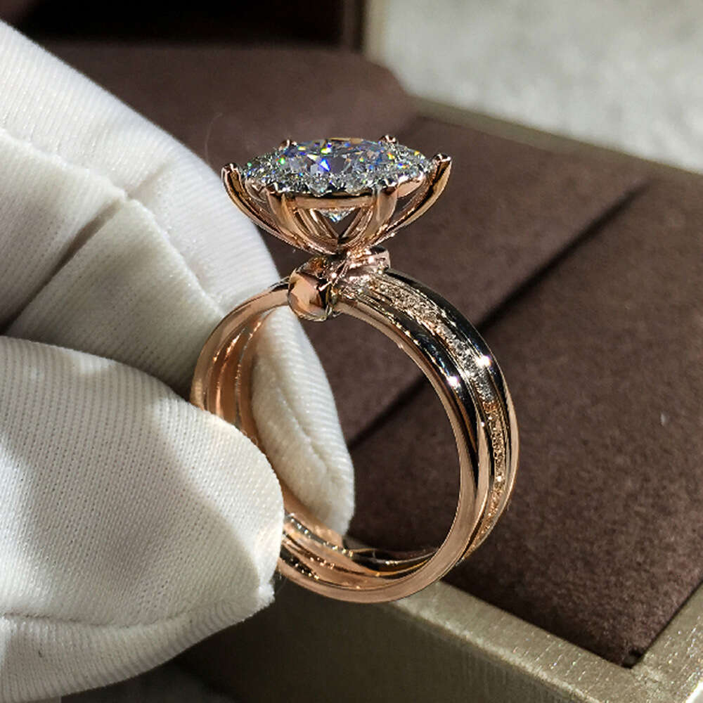 Designer Diamond Rings for Women and Men New Creative Two-tone Zircon Engagement Fashion Designer Jewelry Wedding Party Ring